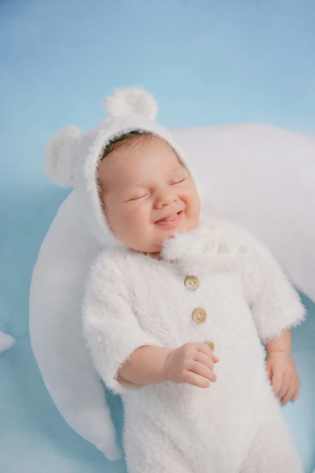 Newborn sesija - svaki detalj bebe je savršen