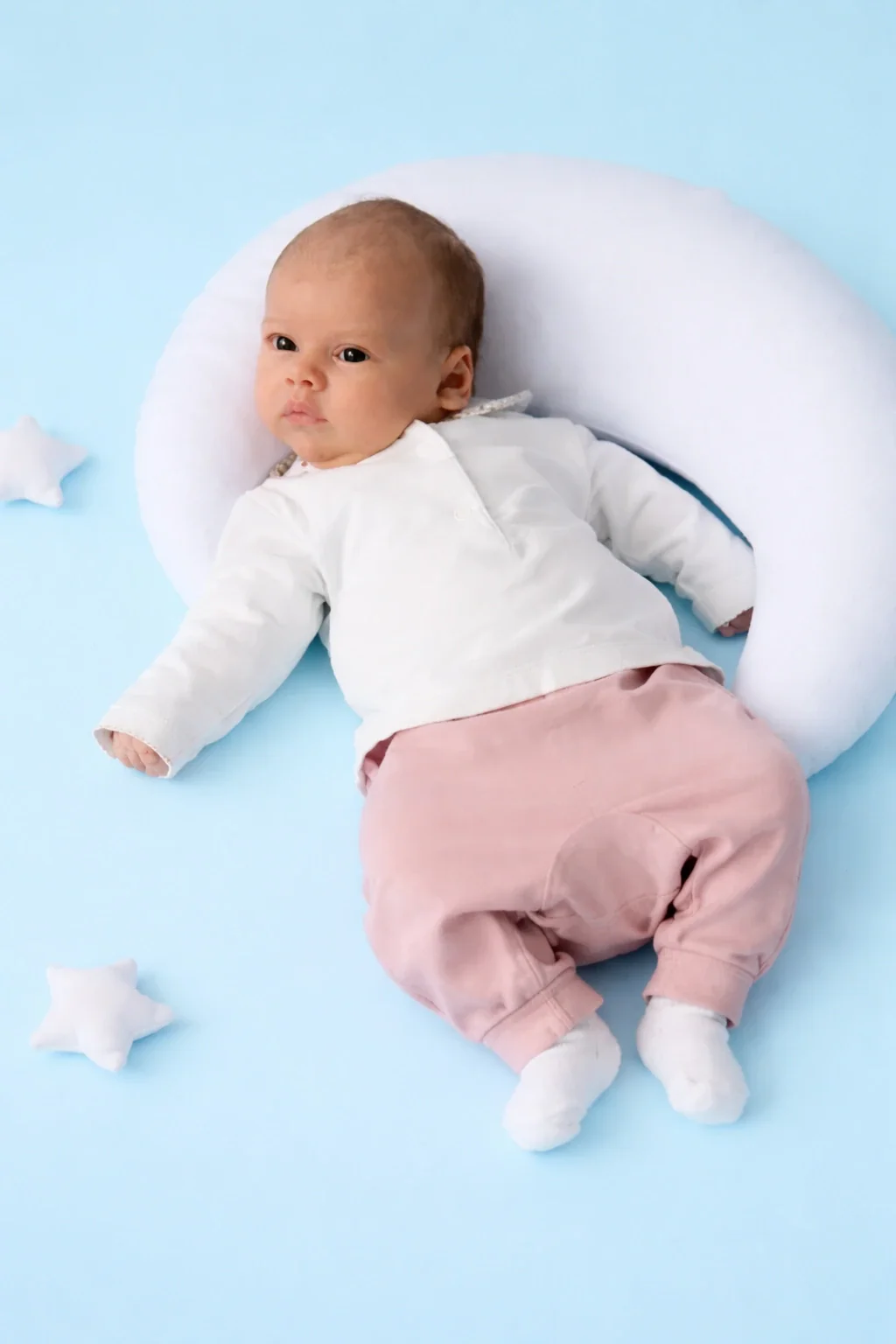 Newborn foto sesija u studiju - topla atmosfera