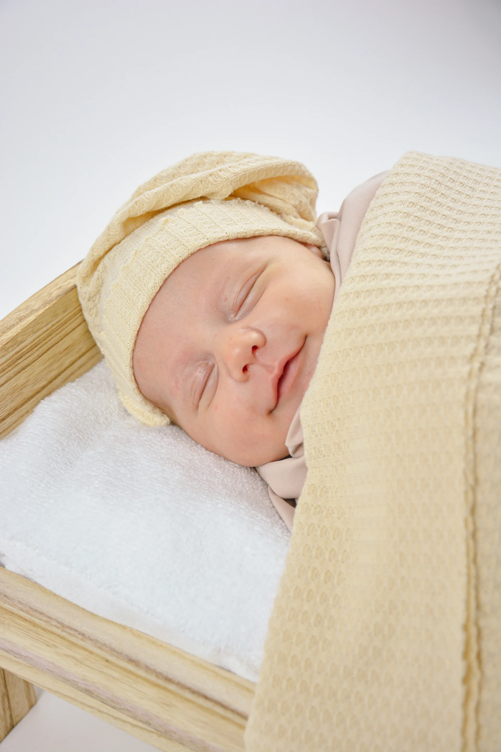 Newborn fotografija - mirno spavanje novorođenčeta