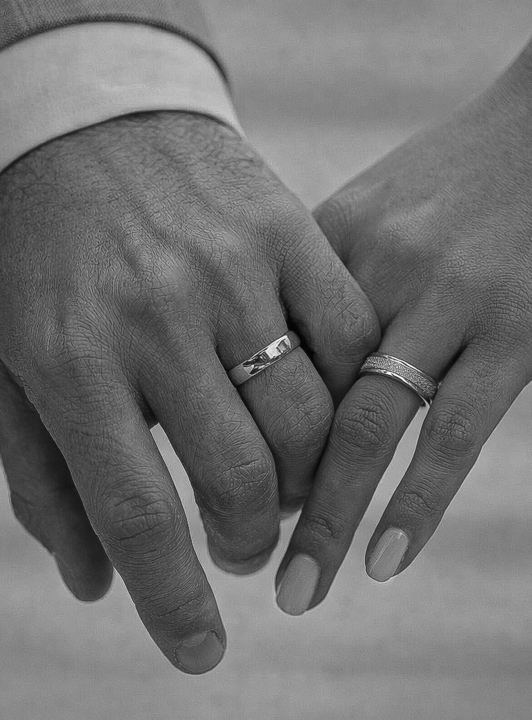 Mladenci u crkvi - ceremonija venčanja Novi Sad